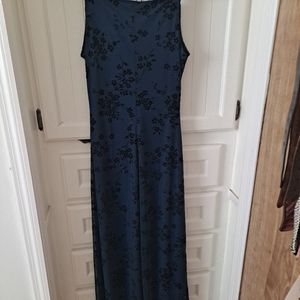 Formal, sleeveless, navy/black, long dress 5/6